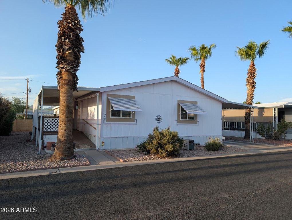 2900 W SUPERSTITION Boulevard 7, Apache Junction, AZ 85120 — exterior