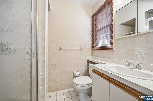 17 Pascack Road, Park Ridge, NJ 07656