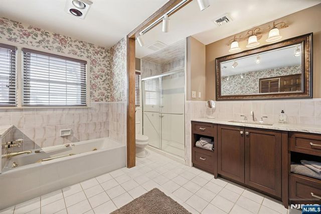 17 Pascack Road, Park Ridge, NJ 07656