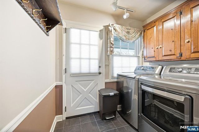 17 Pascack Road, Park Ridge, NJ 07656