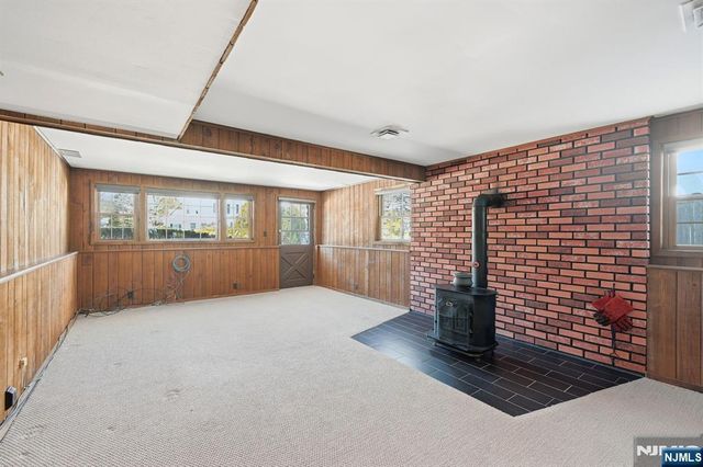 17 Pascack Road, Park Ridge, NJ 07656