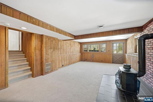 17 Pascack Road, Park Ridge, NJ 07656