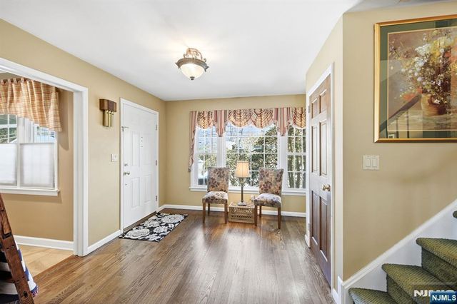 17 Pascack Road, Park Ridge, NJ 07656