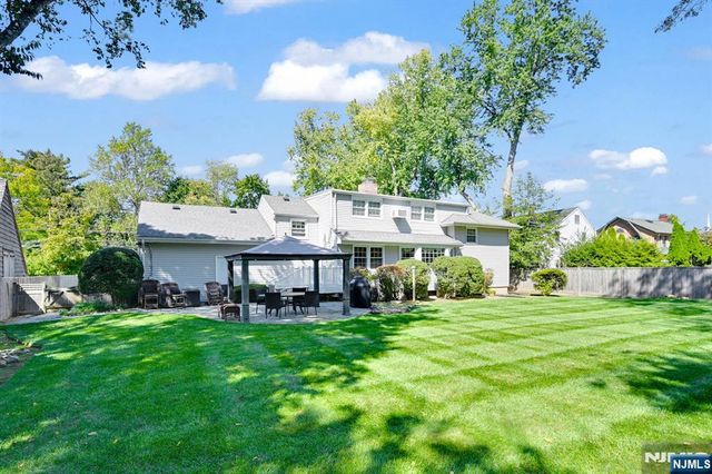 17 Pascack Road, Park Ridge, NJ 07656