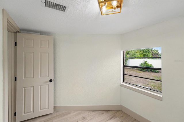2850 59TH AVENUE N, St Petersburg, FL 33714