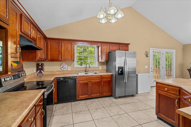 828 Nelson Kile Road NE, Dalton, GA 30721