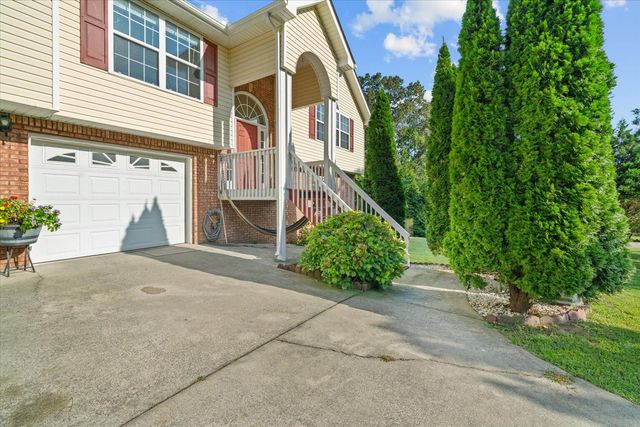 828 Nelson Kile Road NE, Dalton, GA 30721