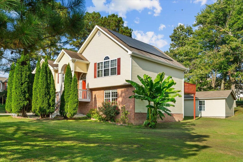 828 Nelson Kile Road NE, Dalton, GA 30721