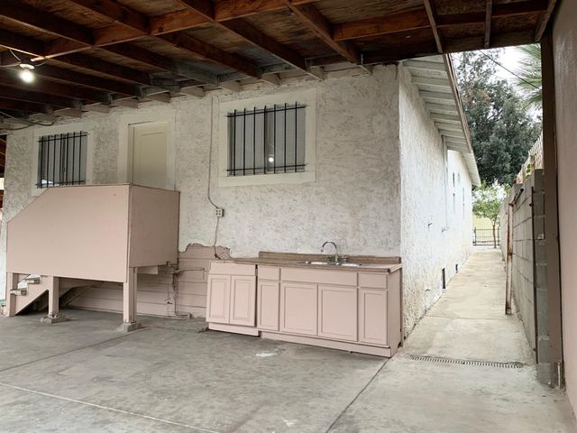 3223 E Madison Avenue, Fresno, CA 93702