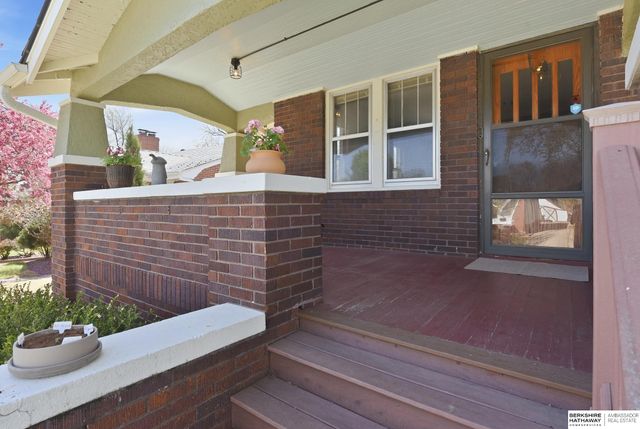 3925 Castelar Street, Omaha, NE 68105