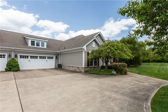 2009 Deacon Dr 4, Unity Twp, PA 15650