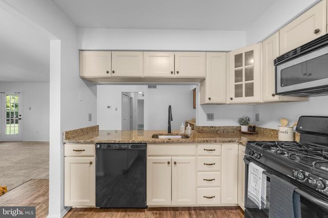4203-A BURRY PORT WAY, Mount Laurel, NJ 08054