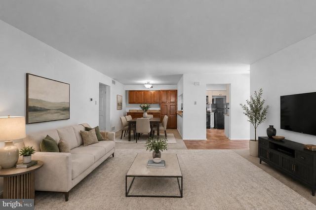 4203-A BURRY PORT WAY, Mount Laurel, NJ 08054