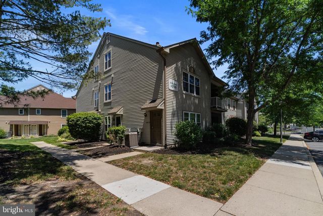 4203-A BURRY PORT WAY, Mount Laurel, NJ 08054