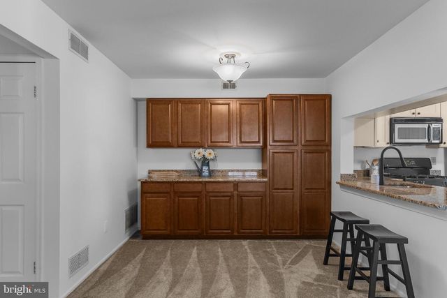 4203-A BURRY PORT WAY, Mount Laurel, NJ 08054