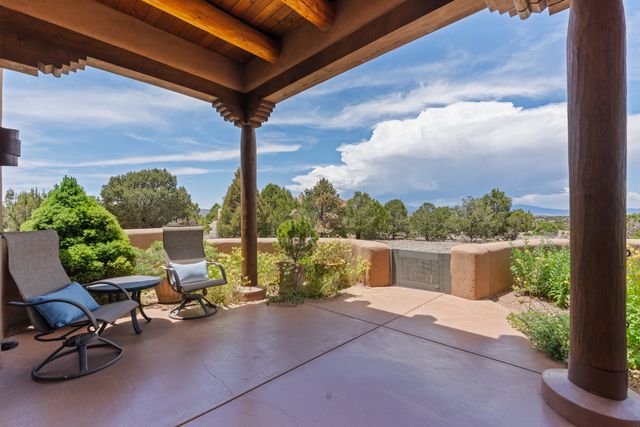 81 Calle Ventoso W, Santa Fe, NM 87506
