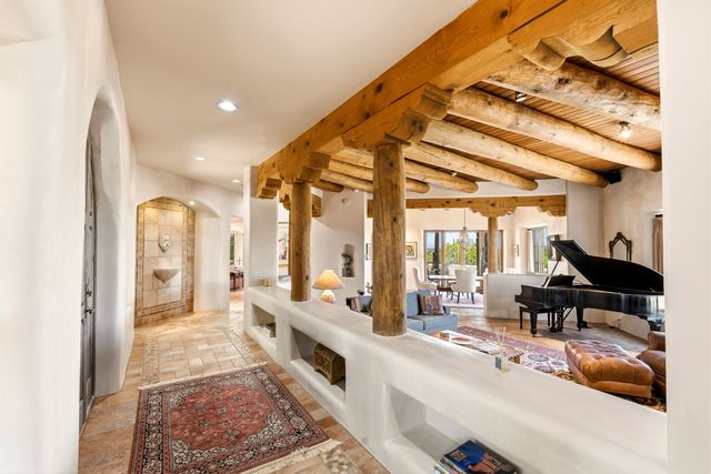 81 Calle Ventoso W, Santa Fe, NM 87506