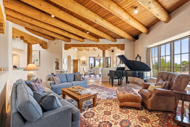 81 Calle Ventoso W, Santa Fe, NM 87506