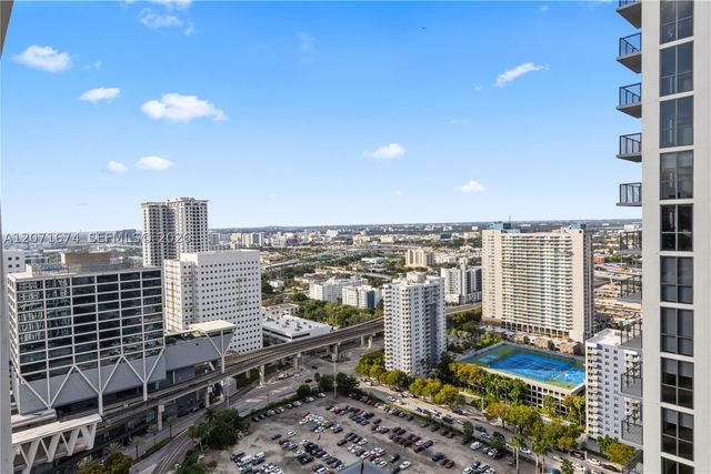 11 NE 6 ST 3213, Miami, FL 33132