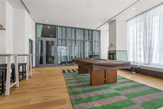 11 NE 6 ST 3213, Miami, FL 33132