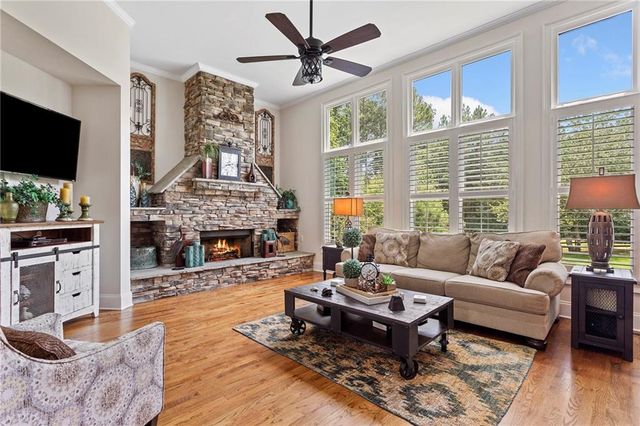 388 Golf Crest Drive, Acworth, GA 30101