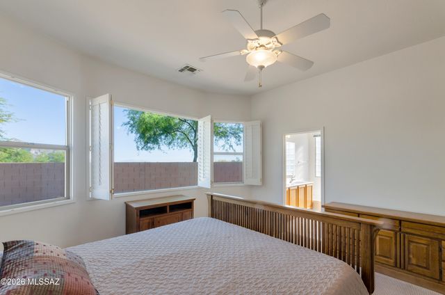 909 W Leatherleaf Drive, Tucson, AZ 85755