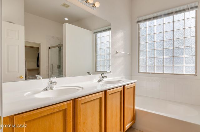 909 W Leatherleaf Drive, Tucson, AZ 85755