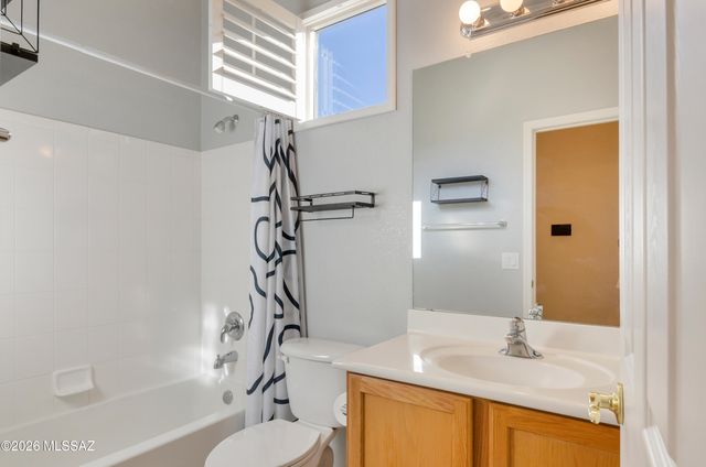 909 W Leatherleaf Drive, Tucson, AZ 85755