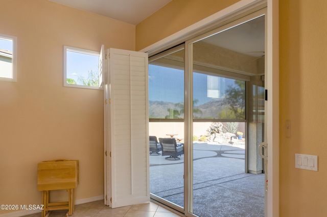 909 W Leatherleaf Drive, Tucson, AZ 85755