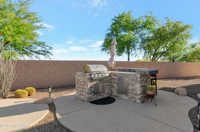 909 W Leatherleaf Drive, Tucson, AZ 85755