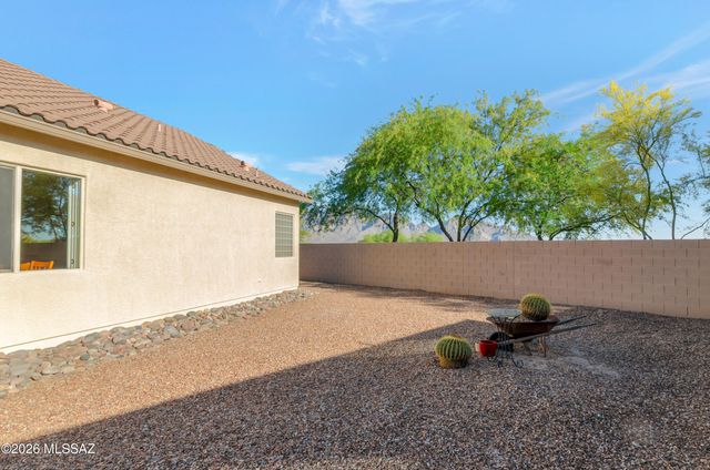 909 W Leatherleaf Drive, Tucson, AZ 85755