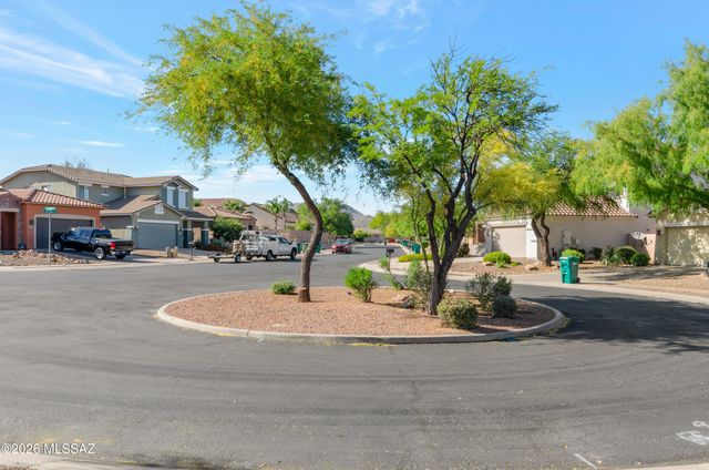 909 W Leatherleaf Drive, Tucson, AZ 85755