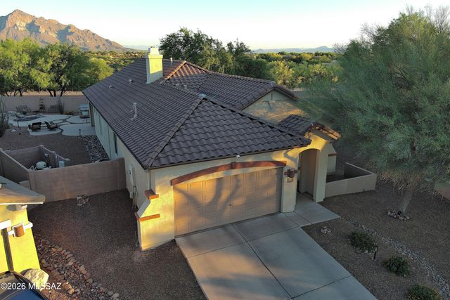 909 W Leatherleaf Drive, Tucson, AZ 85755