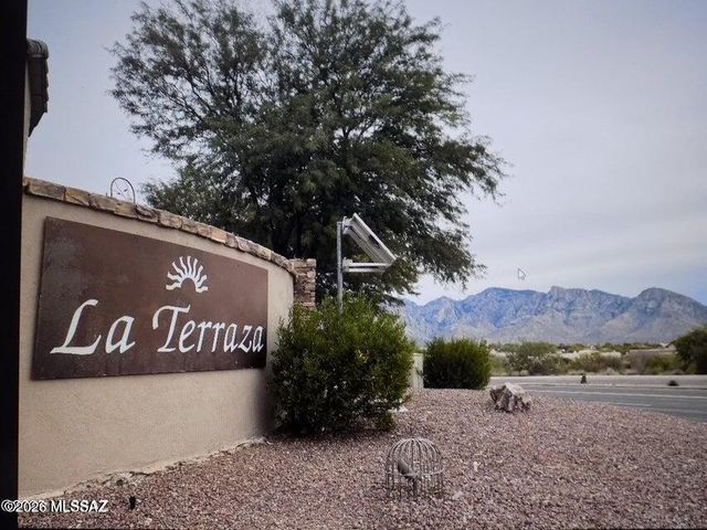 909 W Leatherleaf Drive, Tucson, AZ 85755