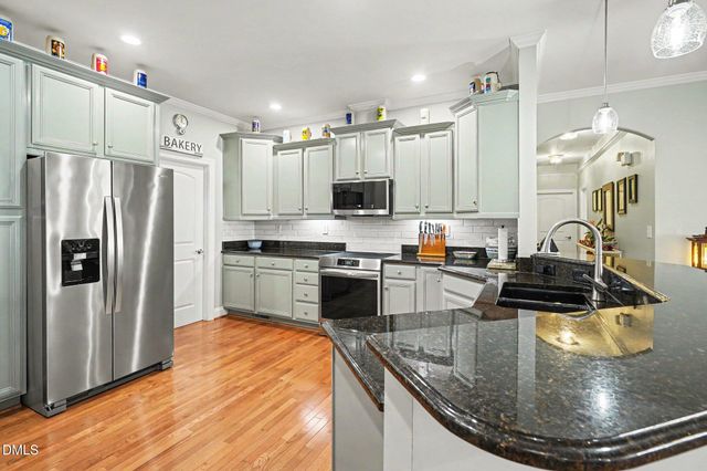 812 Canyoncreek Lane, Fuquay Varina, NC 27526