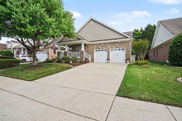 812 Canyoncreek Lane, Fuquay Varina, NC 27526