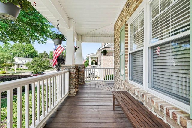 812 Canyoncreek Lane, Fuquay Varina, NC 27526