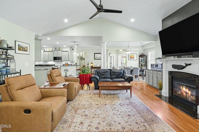 812 Canyoncreek Lane, Fuquay Varina, NC 27526