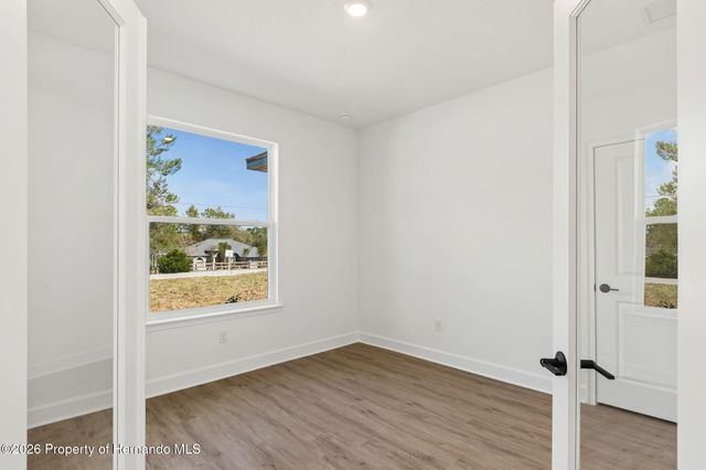 11248 Flock Avenue, Weeki Wachee, FL 34613