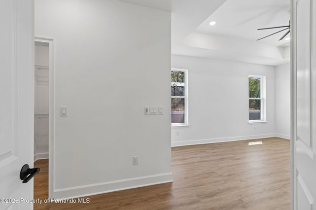 11248 Flock Avenue, Weeki Wachee, FL 34613