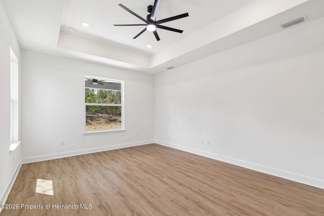 11248 Flock Avenue, Weeki Wachee, FL 34613