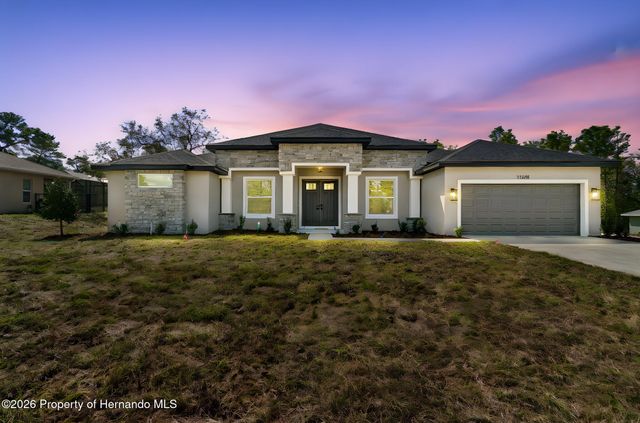 11248 Flock Avenue, Weeki Wachee, FL 34613