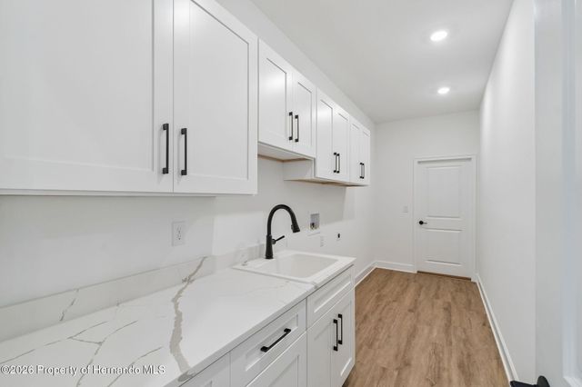 11248 Flock Avenue, Weeki Wachee, FL 34613