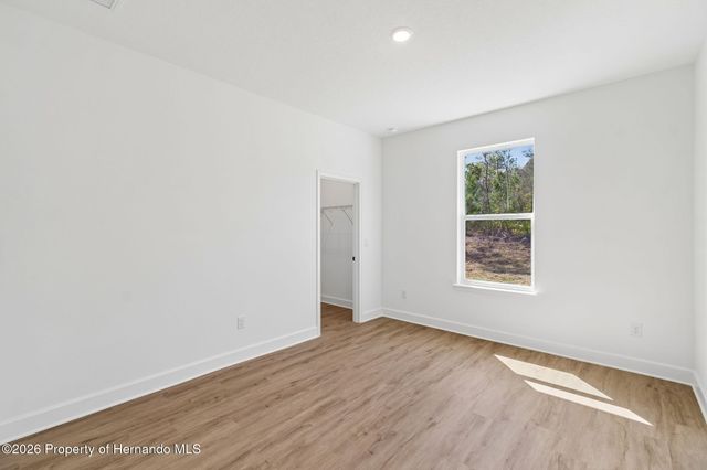 11248 Flock Avenue, Weeki Wachee, FL 34613