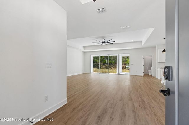 11248 Flock Avenue, Weeki Wachee, FL 34613