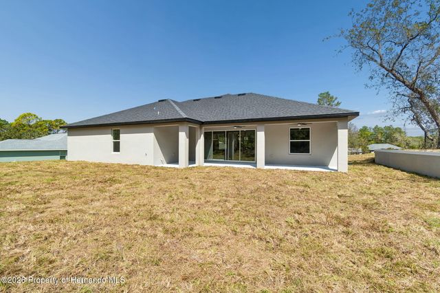 11248 Flock Avenue, Weeki Wachee, FL 34613