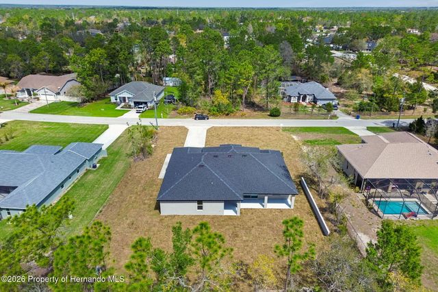 11248 Flock Avenue, Weeki Wachee, FL 34613