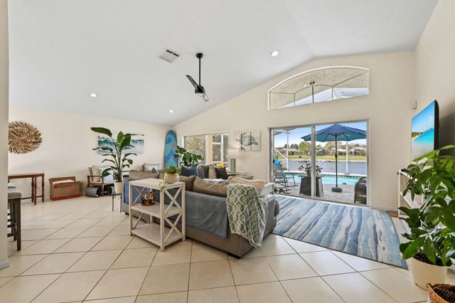 865 SE Westminster Place, Stuart, FL 34997