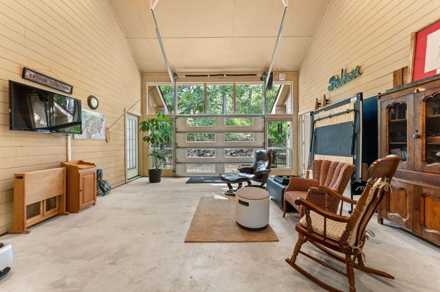 2700 Pearce RD, Austin, TX 78730