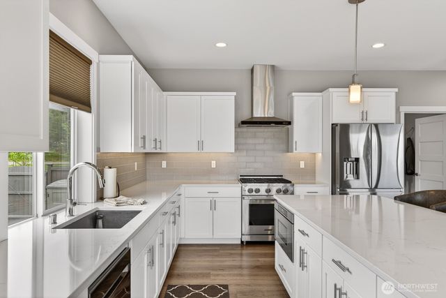 1409 Village Heights Place, Camano Island, WA 98282